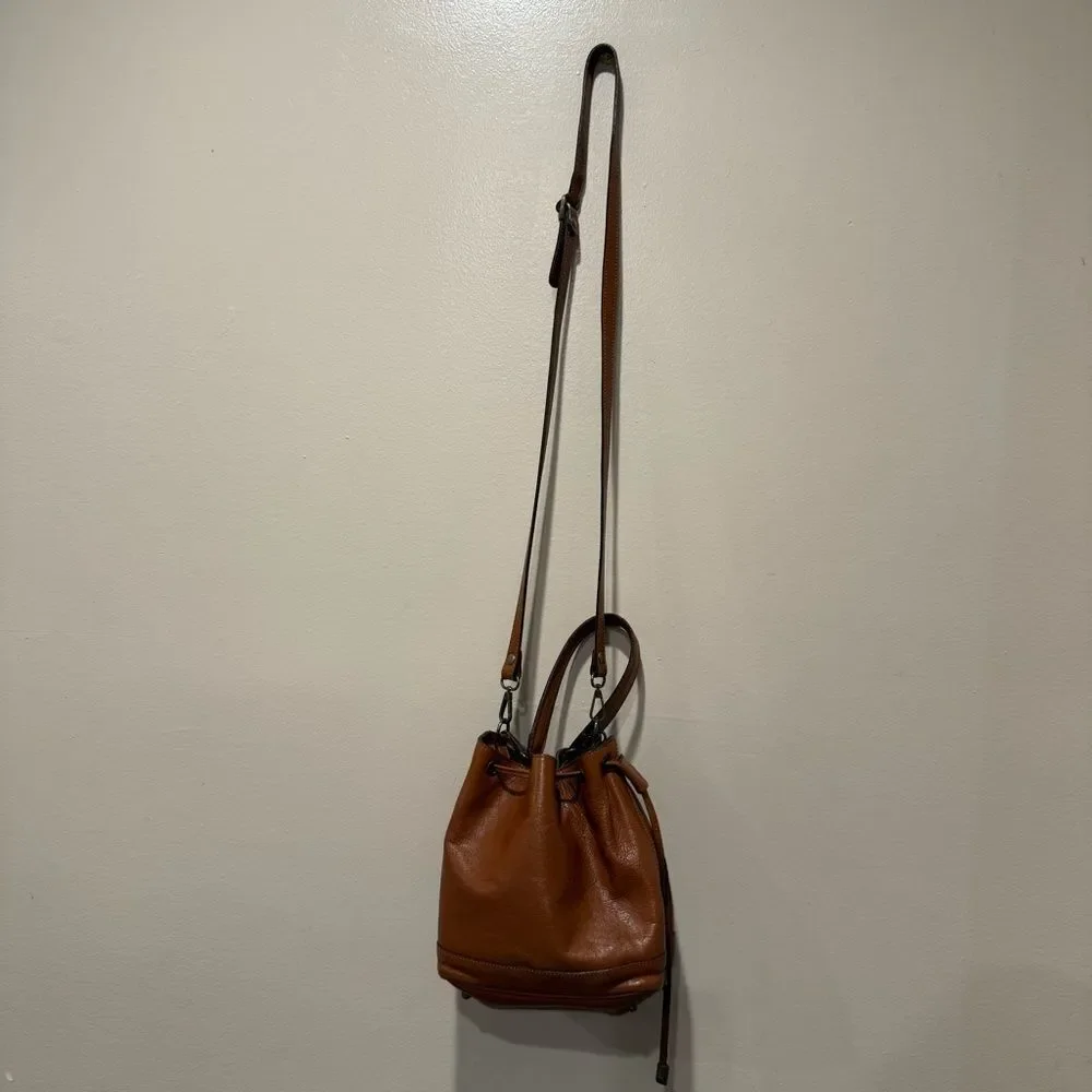 I MEDICI Firenze Drawstring Bucket Bag Shoulder Crossbody Leather Adjustable